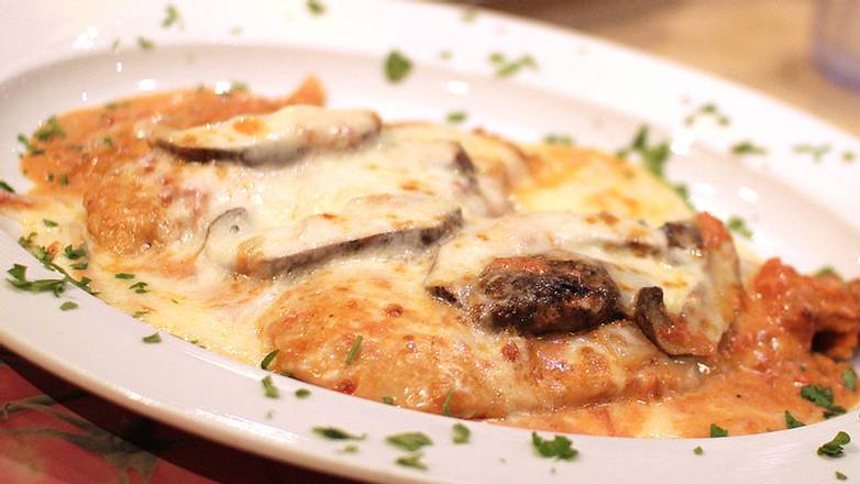 Order Chicken Alla Vodka food online from Mama Theresa's store, Westbury on bringmethat.com