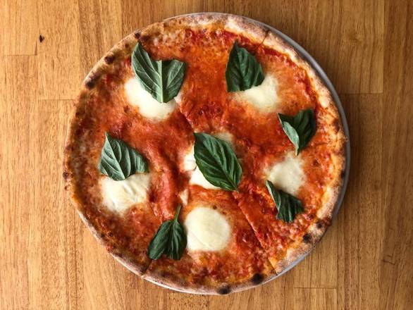 Order Bella Margherita food online from Mister O1 store, Naples on bringmethat.com