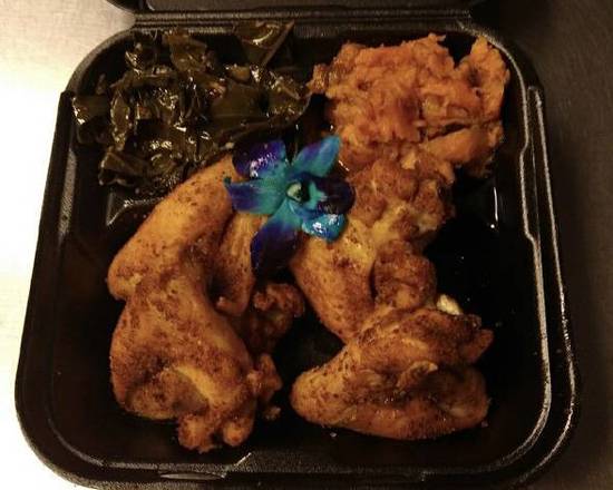 Order Fried Chicken (4 pcs) food online from Eatible Delights Catering store, Philadelphia on bringmethat.com