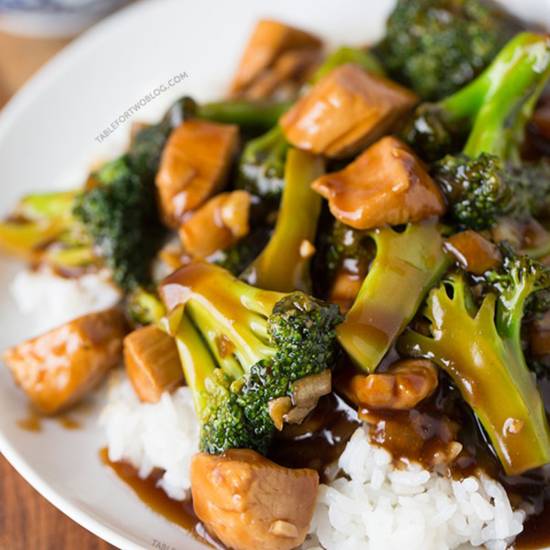 Order C13. Chicken with Broccoli food online from Excel Chinese Restaurant store, South Chesterfield on bringmethat.com