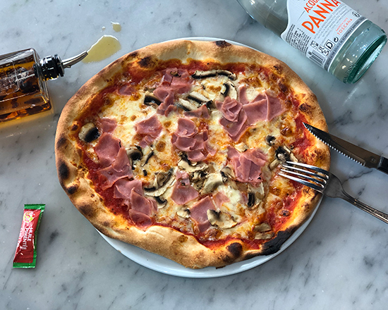 Pizza Reine