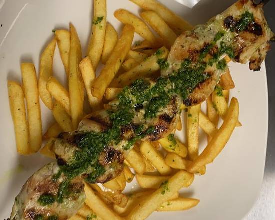 Order Chicken Skewers with Fries (Chuzos de Pollo con Papas Fritas) food online from La Comparsa Bar & Restaurant store, Lauderhill on bringmethat.com