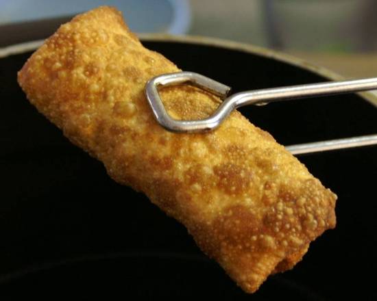 Order 2.  Pork Egg Roll（春卷） food online from Great Wall Chinese Restaurant store, Haysville on bringmethat.com