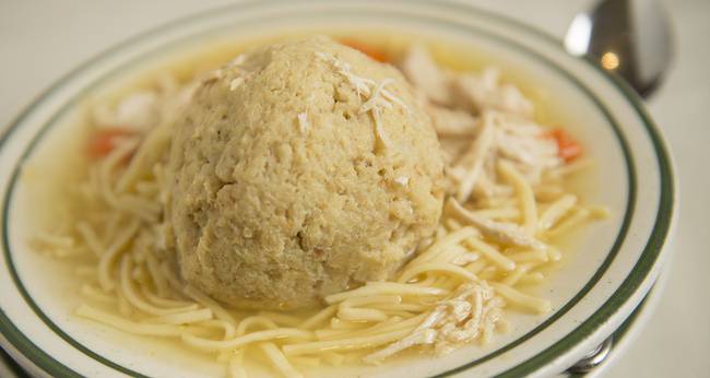 Order Matzo Ball Soup food online from Brent Deli store, Westlake Village on bringmethat.com
