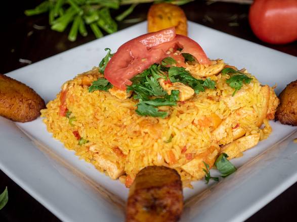 Order Arroz con Pollo food online from La Parrilla Latin Food Llc store, Chicago on bringmethat.com