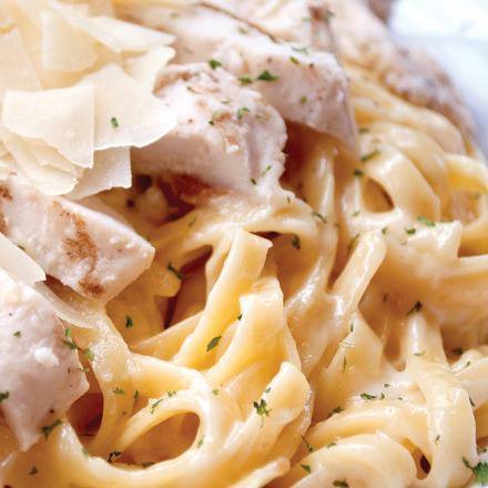 Order Fettuccine Alfredo with Grilled Chicken food online from Rosati's Pizza store, Vernon Hills on bringmethat.com