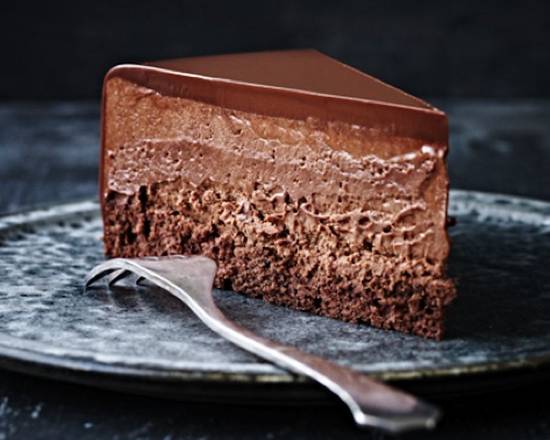 Order Chocolate Cake food online from Est Est Est Pizza store, New Haven on bringmethat.com