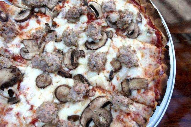 Order Milwaukee food online from Pizza Man store, Milwaukee on bringmethat.com