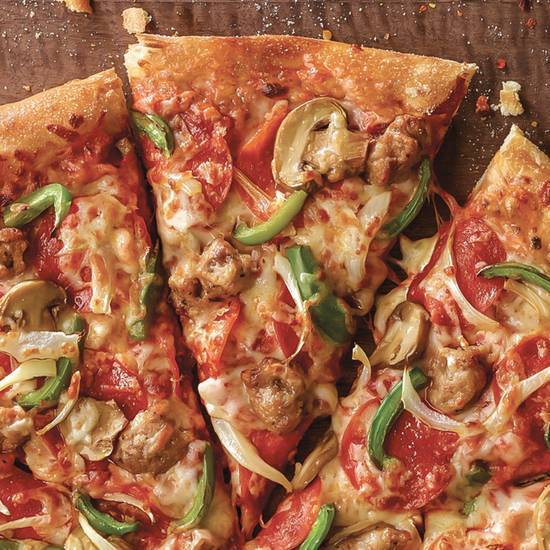 Order Deluxe Pizza food online from Marcos Pizza store, Aurora on bringmethat.com