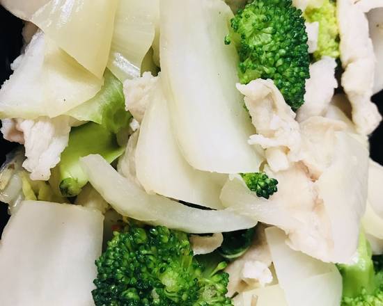 Order Steamed Chicken with Mixed Vegetable food online from Auntie Lee store, CHAMPAIGN on bringmethat.com