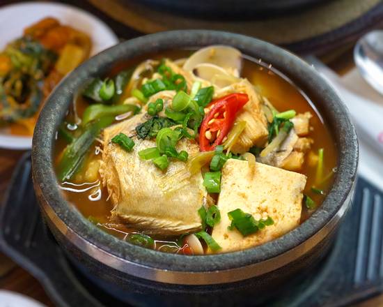 Order Daegoo Maeun Tang food online from Danji Korean Restaurant store, Centreville on bringmethat.com