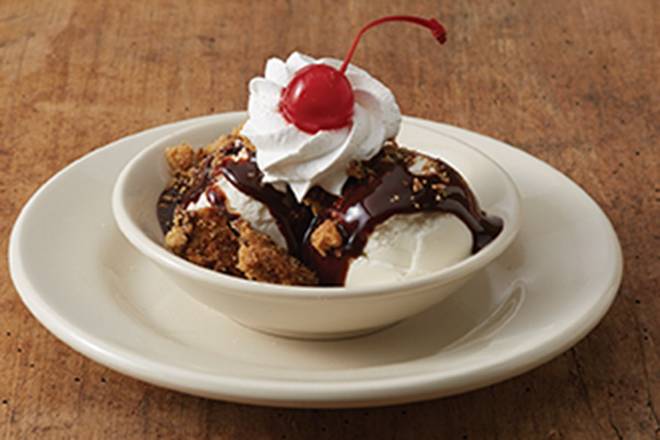 Order COOKIE SUNDAE food online from Old Chicago 18 store, Westminster on bringmethat.com