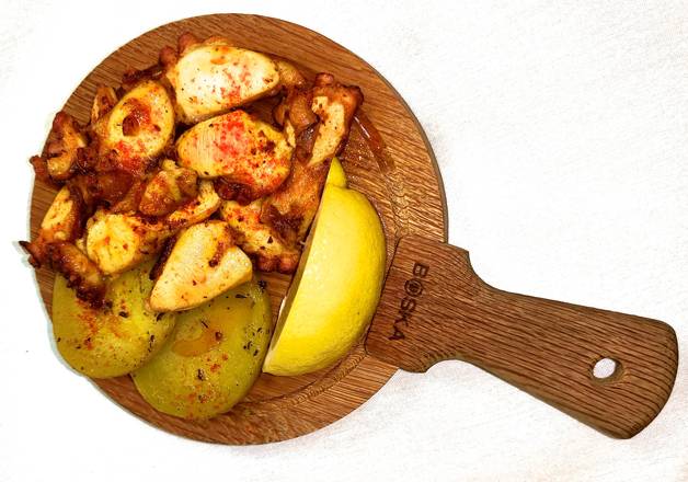Order Pulpo A’ Feira food online from Dali Restaurant & Tapas Bar store, Somerville on bringmethat.com