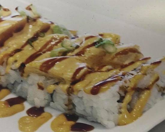 Order Fuji Mountain Roll food online from Sushi Go store, Plano on bringmethat.com