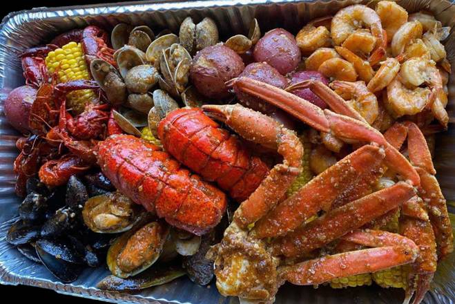 Order King's Variety Feast food online from Captain King's Seafood City store, Memphis on bringmethat.com