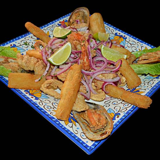 Order Jalea Mixta food online from I Am Latin Cafe store, Miami on bringmethat.com