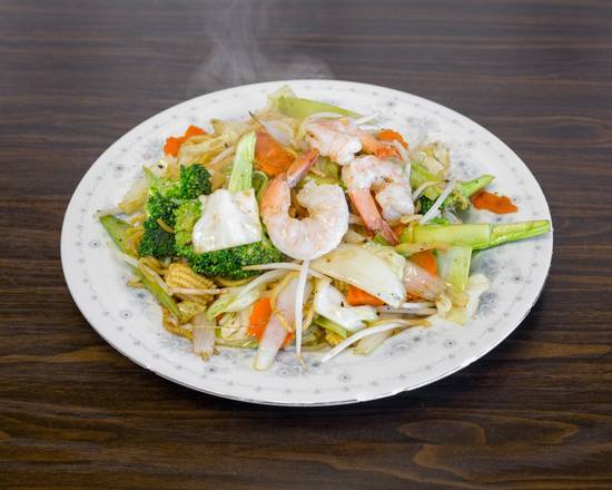 Order Chow Mein food online from Da'sthaifood&BBQ store, Inglewood on bringmethat.com