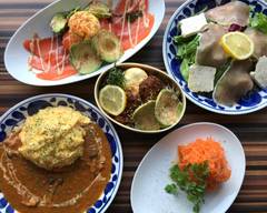 モッツァレラチーズ入りデミグラスオムライス cafe molly