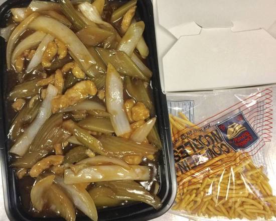 Order Chicken Chow Mein (Large) food online from China Express store, Minneapolis on bringmethat.com