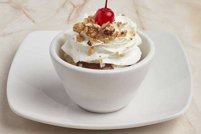 Order World's Smallest Sundae food online from Silver Diner store, Falls Church on bringmethat.com