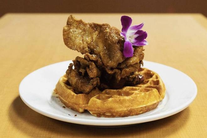 Order Golden Fried Chicken and Waffles food online from Guieb Cafe store, Wahiawa on bringmethat.com