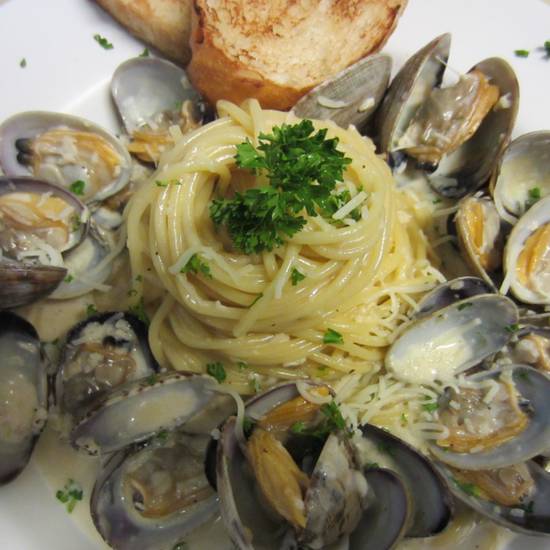 Order Vongole food online from Kitchen Sooda store, Los Angeles on bringmethat.com