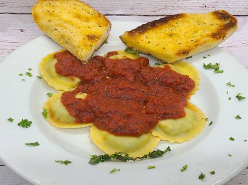 Order Chicken & Spinach Ravioli food online from Selma Chicago Pizzeria store, Rancho Santa Margarita on bringmethat.com