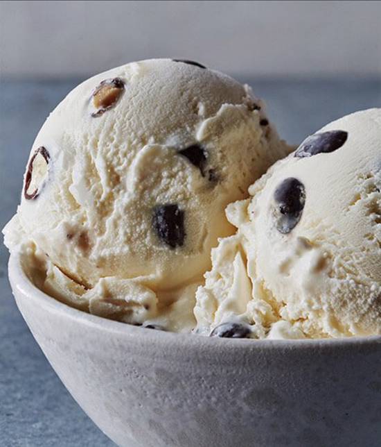Order Vanilla Swiss Almond food online from Haagen Dazs Shop store, Woodbury on bringmethat.com