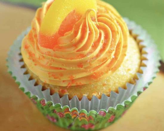 Order Peach Cupcakes food online from Raffa’s Cupcakes store, Miami on bringmethat.com