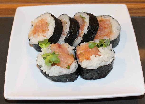 Order Spicy Yellowtail Roll(6 pcs) food online from Sushi King store, Santa Monica on bringmethat.com