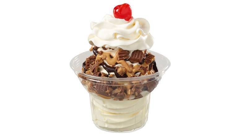 Order REESE'S Peanut Butter Mudslide Sundae food online from Rita Italian Ice store, Philadelphia on bringmethat.com