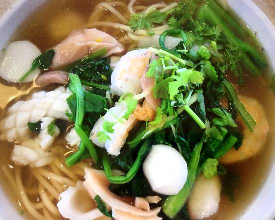 Order Seafood with Egg Noodle Soup food online from Canton Chinese Restaurant store, Richardson on bringmethat.com