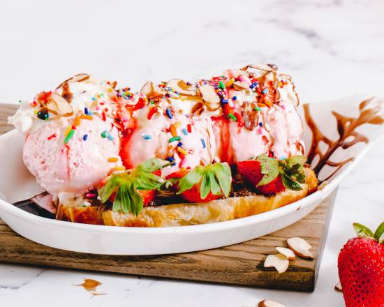 Order Strawberry Nutella Croissant iCream food online from Icream Yogurt & Crepes store, Falls Church on bringmethat.com