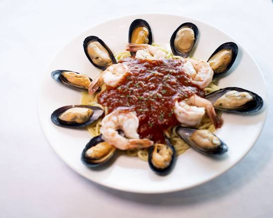 Order Seafood Spaghetti Marinara food online from Hook & Reel Cajun Seafood store, lubbock on bringmethat.com