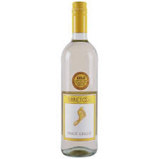 Order BAREFOOT PINOT GRIGIO 750ML BOTTLE food online from Duke Liquor & Jr. Market store, Los Angeles on bringmethat.com
