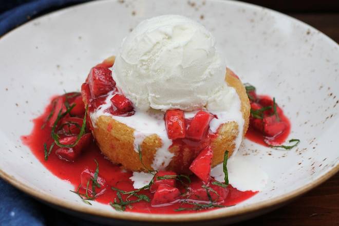 Order Butter Cake food online from Lazy Dog Restaurant & Bar store, Addison on bringmethat.com