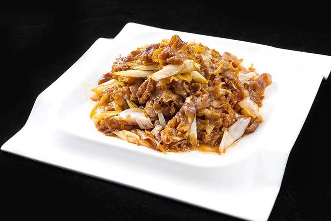 Order 葱爆肥牛 Sauteed Sliced Prime Beef with Ginger and Scallion food online from Min Chef store, Tustin on bringmethat.com